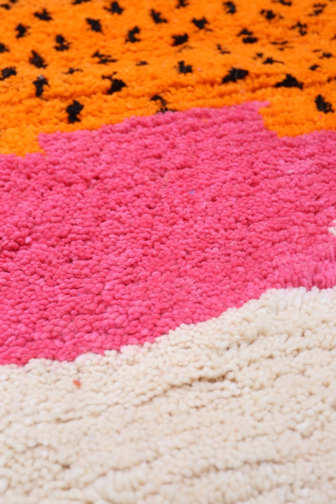 Sunset Dots – Azilal Runner 284 x 174cm