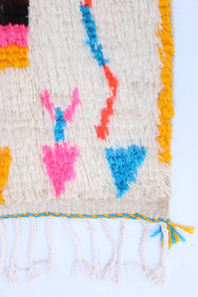 Joyful Collection – Small Moroccan Azilal Wool Rug 155 x 106cm