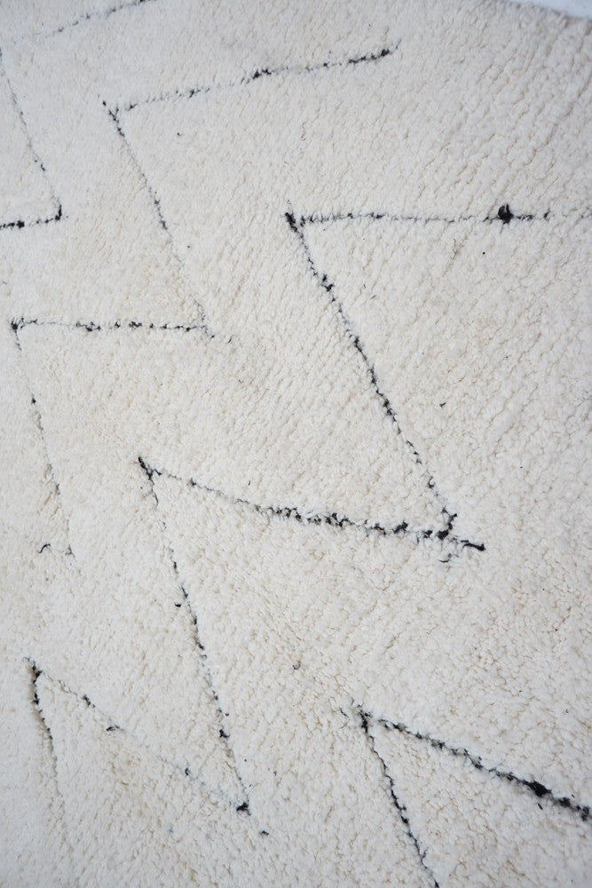 Zigzag Rhythm – Custom Made Beni Ourain Wool Rug