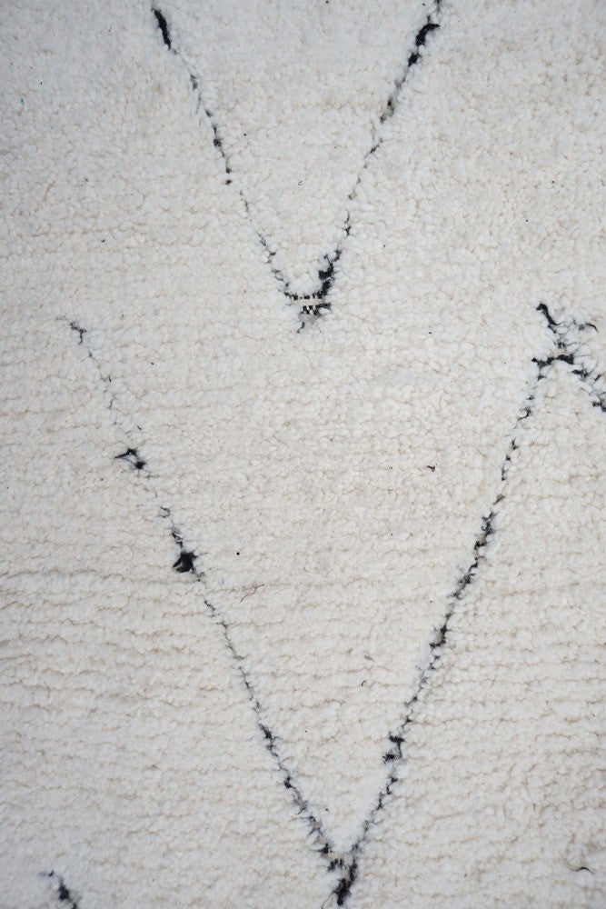 Zigzag Rhythm – Custom Made Beni Ourain Wool Rug