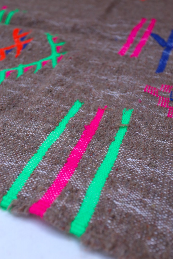 Handwoven Brown Wool Kilim Rug – 254 x 137 cm