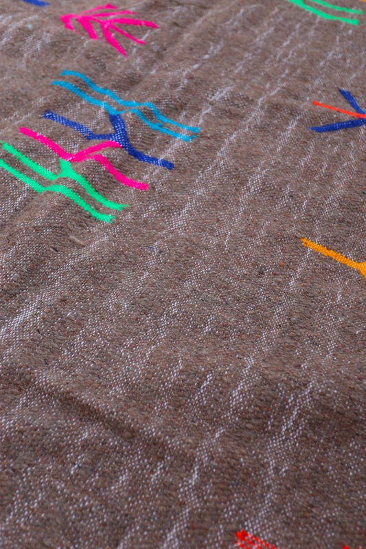 Handwoven Brown Wool Kilim Rug – 254 x 137 cm