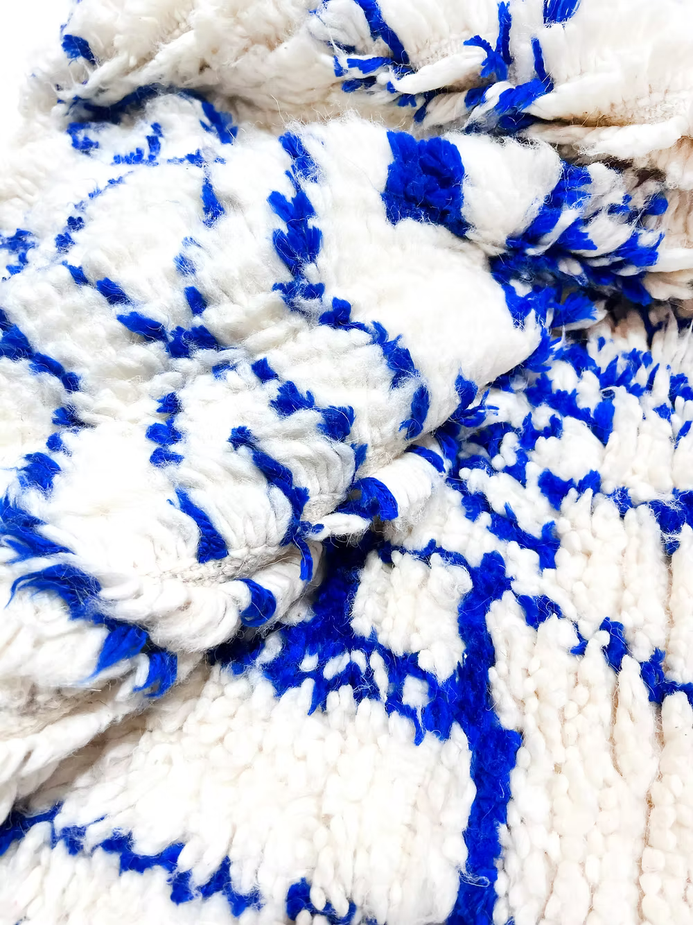 Azilal Blue and White Wool Rug – Handmade Moroccan Berber Rug 153cm x 98cm