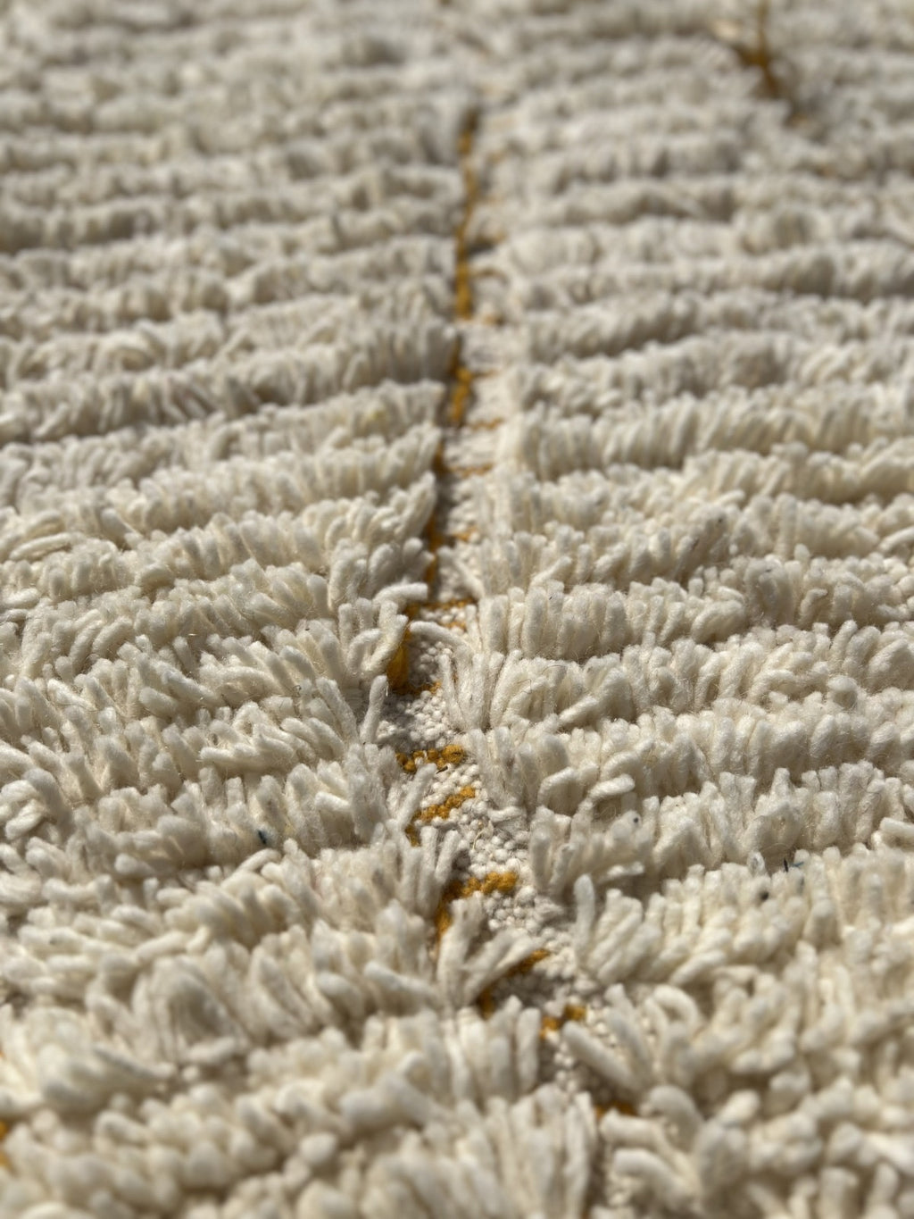 Warm Cream & Honey Diamond Wool Rug 250 x 150 cm