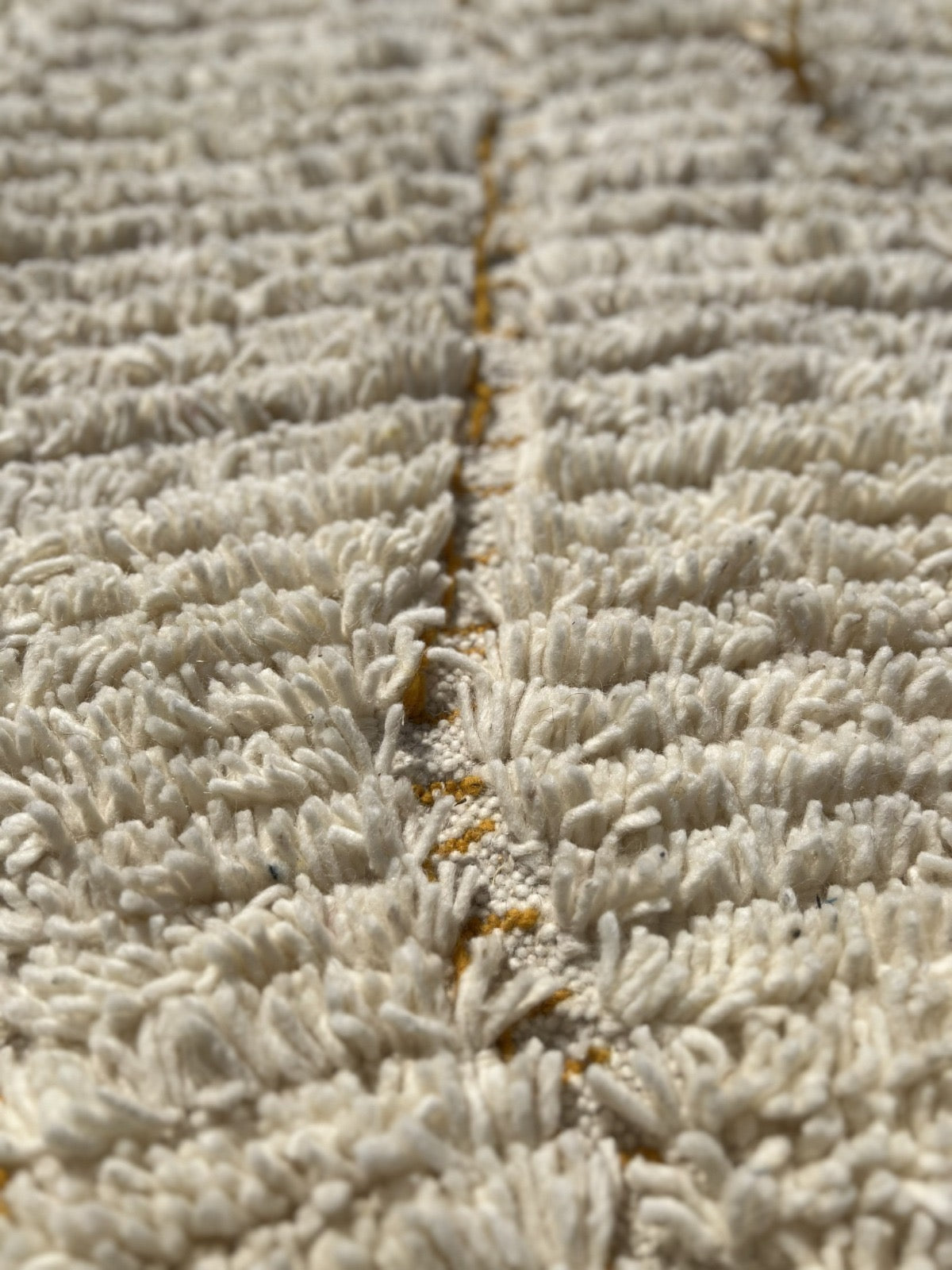 Warm Cream & Honey Diamond Wool Rug 250 x 150 cm