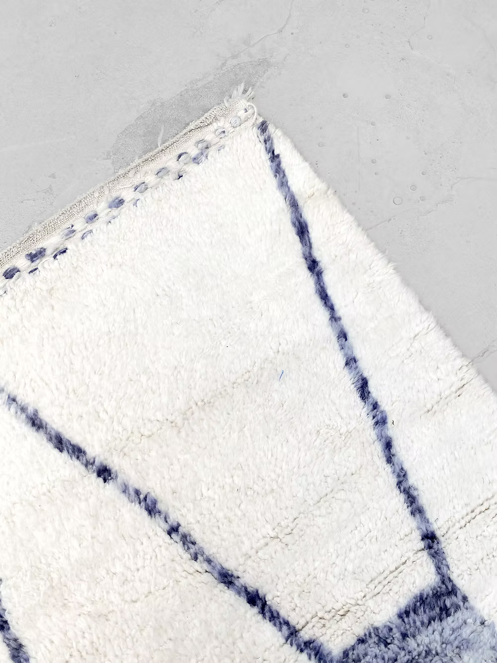 The Abstract Totem Beni Ourain Sculpture Rug – Custom  Made Beni Ourain Wool Rug