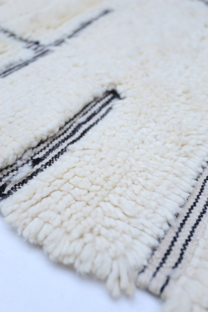 Timeless Comfort – Moroccan Beni Ourain Wool Rug 300 x 203cm