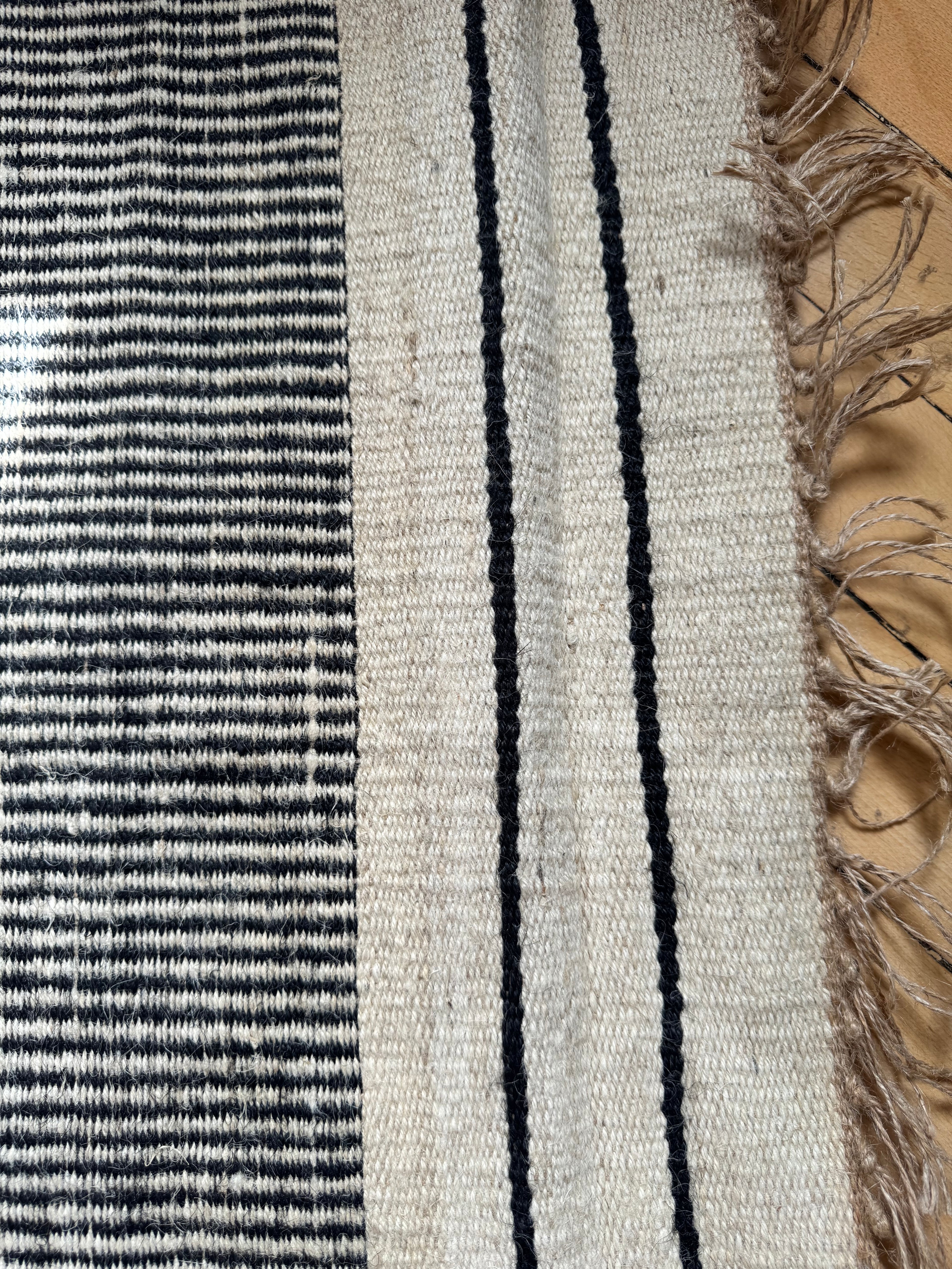 Artisan Linear Jute & Wool Turkish Kilim – 90x150 cm