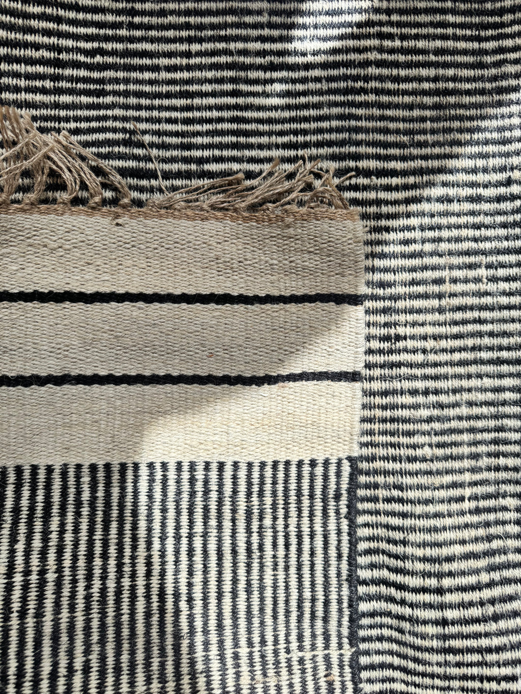 Artisan Linear Jute & Wool Turkish Kilim – 90x150 cm