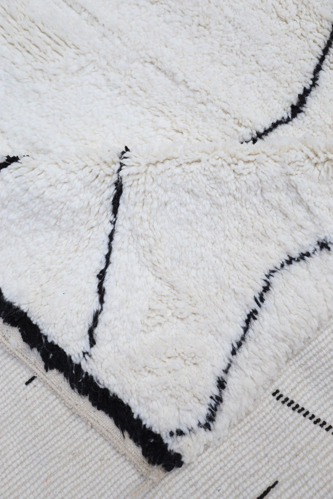 Nomad Lines – Custom-Made Beni Ouarain Wool Rug