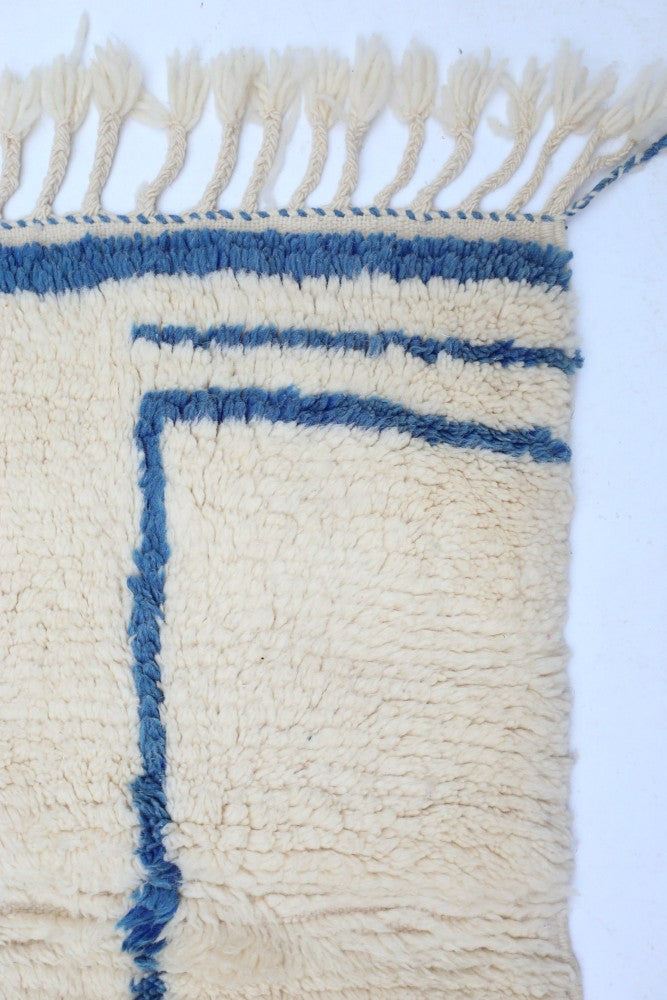 Handmade Moroccan Wool Rug with Blue Lines – Beni Ourain 246 x 160cm