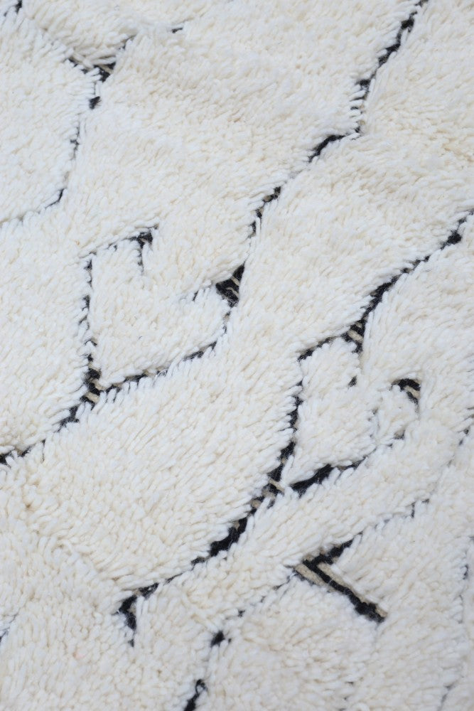 Ivory Silence 245x145cm