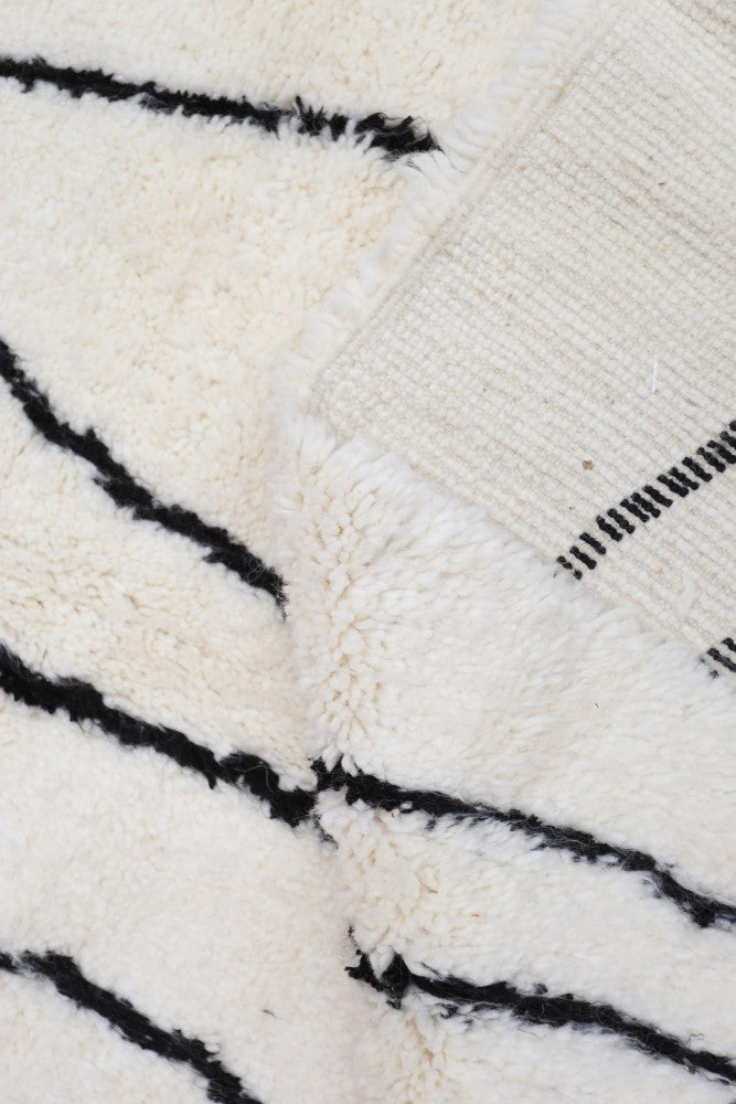 Rhythmic Waves Beni Ourain Wool Rug 243 x 164cm