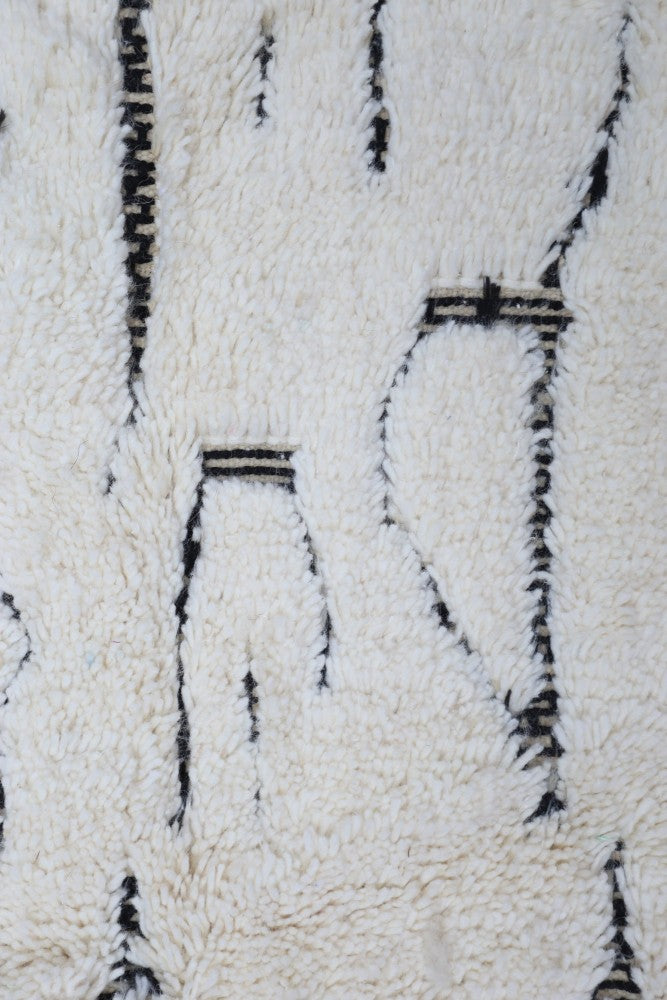 Ivory Silence 245x145cm