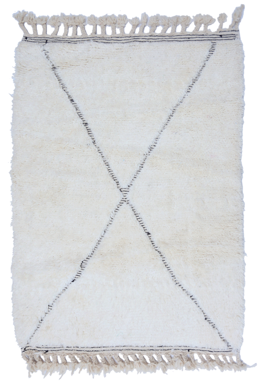 Minimalist Ivory Cloud 142x103cm