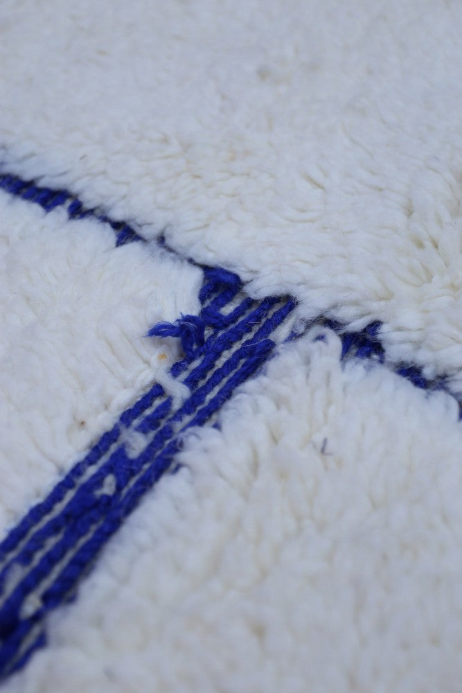 Beni Ourain Wool Rug – Minimalist Moroccan Elegance 295 x 213cm