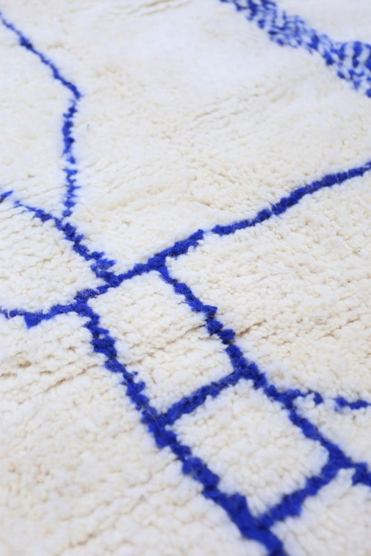 Beni Ourain Wool Rug – Bold Blue Berber Motif  200 x 144cm
