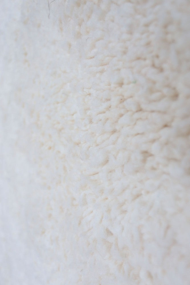 Beni Ourain Wool Rug – Minimalist Diamond Pattern 300 x 316cm