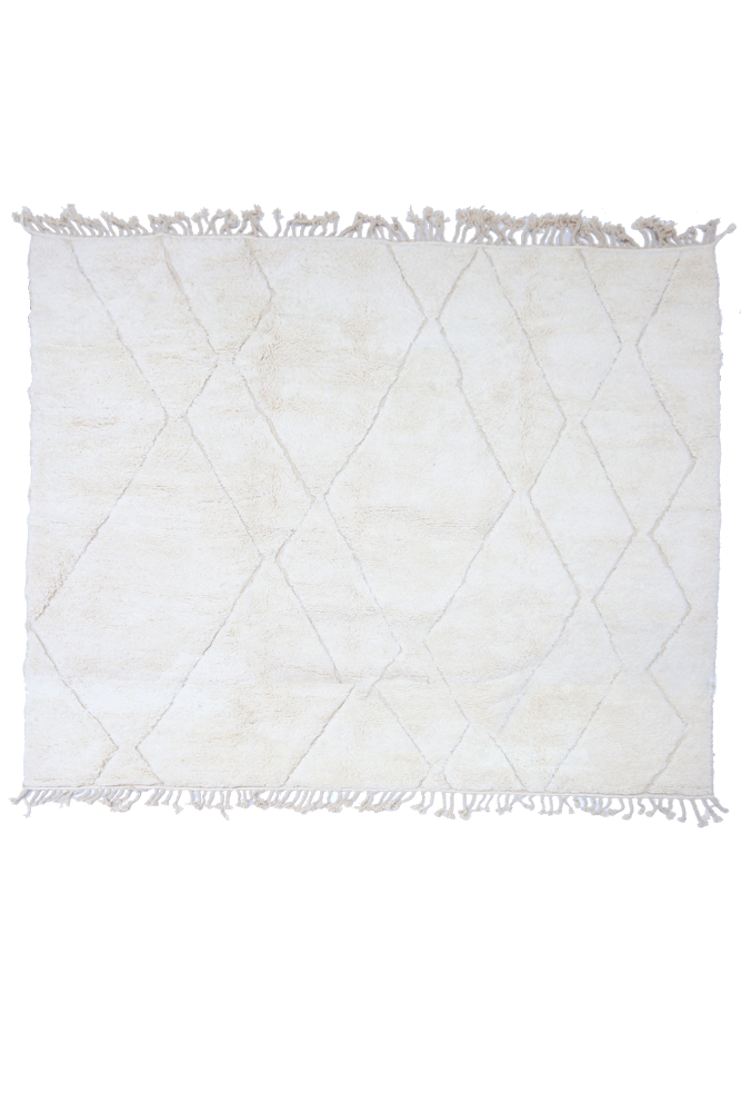 Beni Ourain Wool Rug – Minimalist Diamond Pattern 300 x 316cm