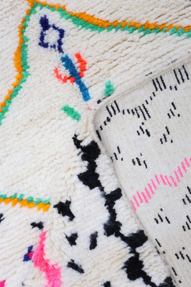 Azilal Joyful Collection – Festival Diamond Moroccan Wool Rug 243 x 154cm