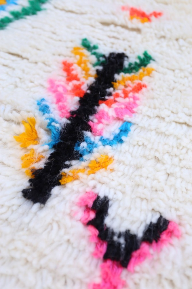 Joyful Collection – Handwoven Moroccan Azilal Wool Rug 190 x 145cm