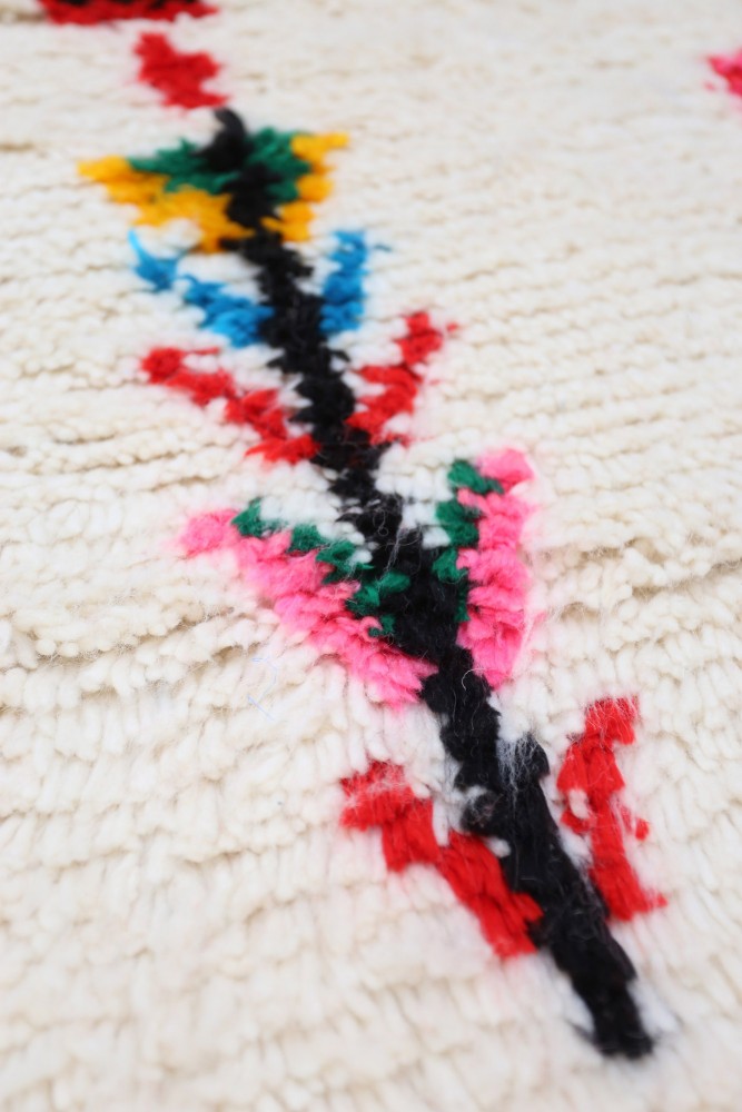 Joyful Collection – Handwoven Moroccan Azilal Wool Rug 202 x 150cm