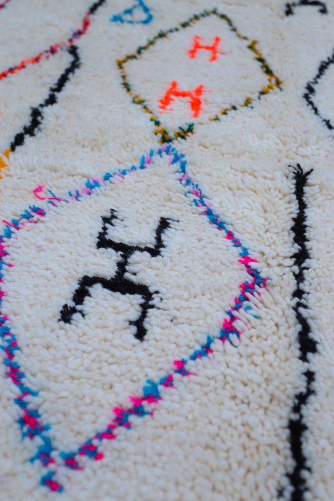 Joyful Collection – Abstract Azilal Wool Rug 240 x 156 cm