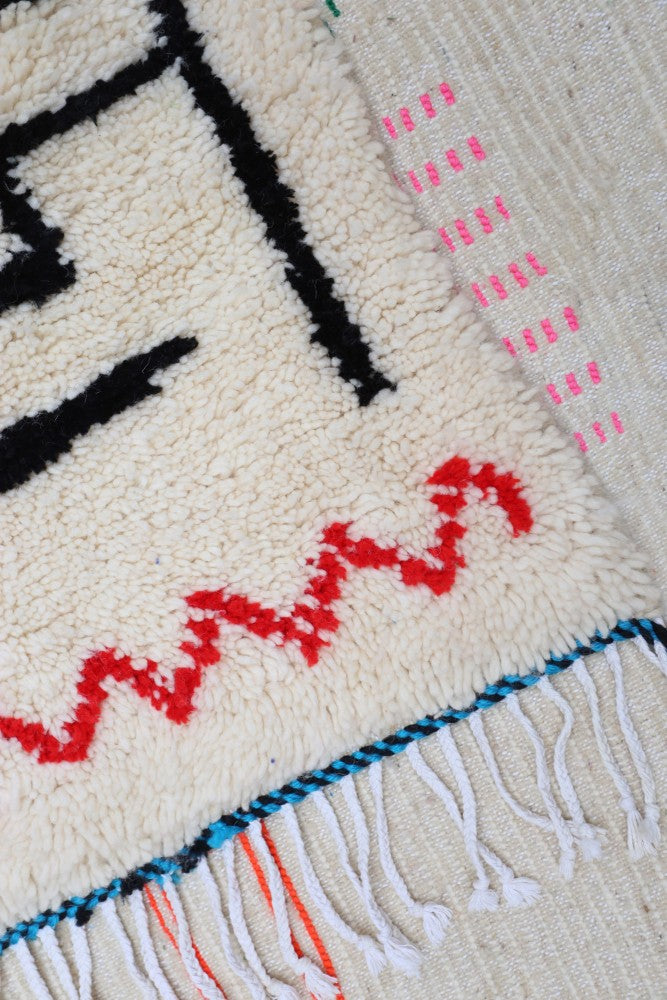 Joyful Collection – Azilal Wool Rug 254 x 153 cm