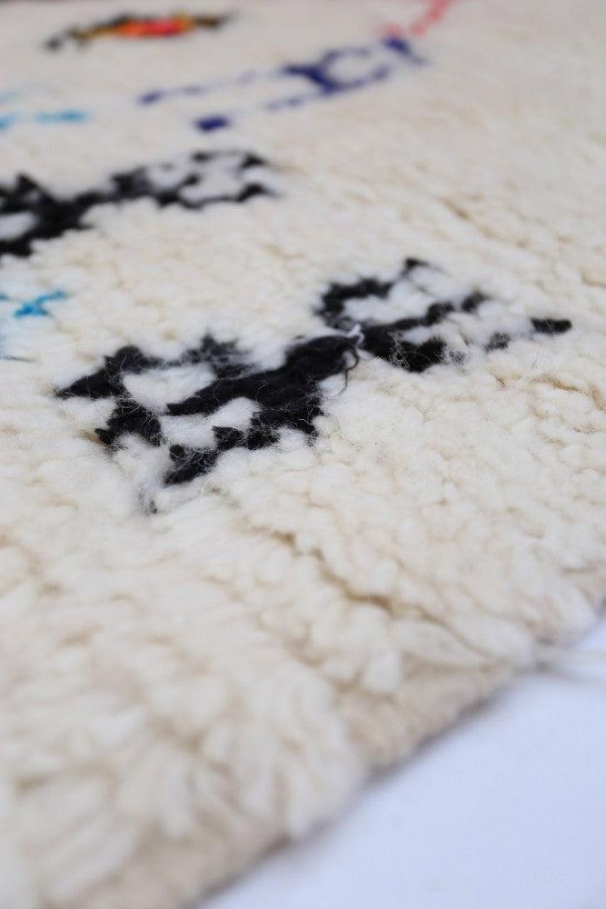 Joyful Collection – Small Colorful Azilal Wool Rug 154 x 98cm