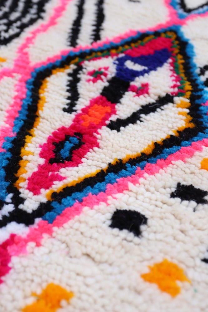 Azilal Joyful Collection – Diamond Burst Moroccan Wool Rug 156 x 97cm