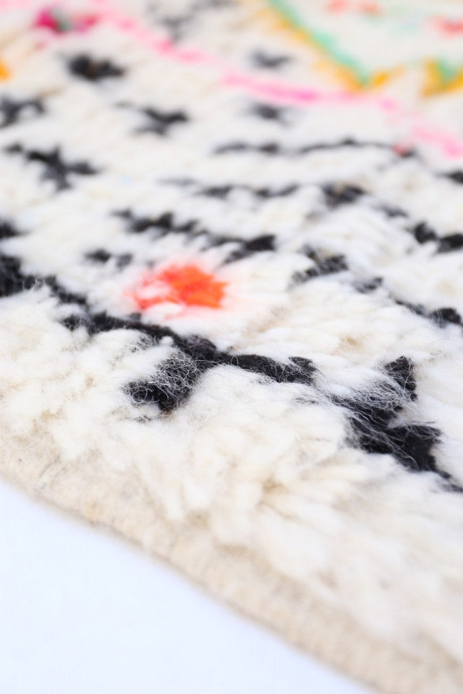 Joyful Collection: Diamond Bloom Azilal Wool Rug 156 x 105cm