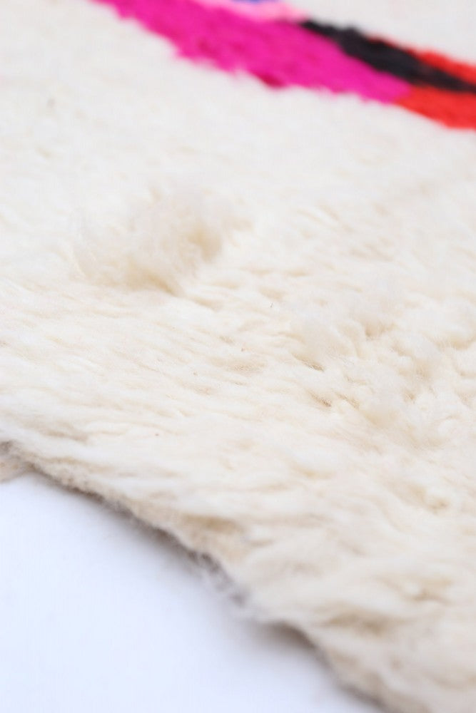 The Red Peak 153x98cm