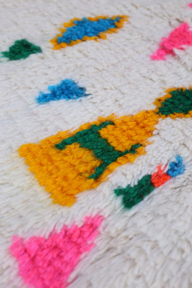 Joyful Collection – Small Moroccan Azilal Wool Rug 155 x 106cm