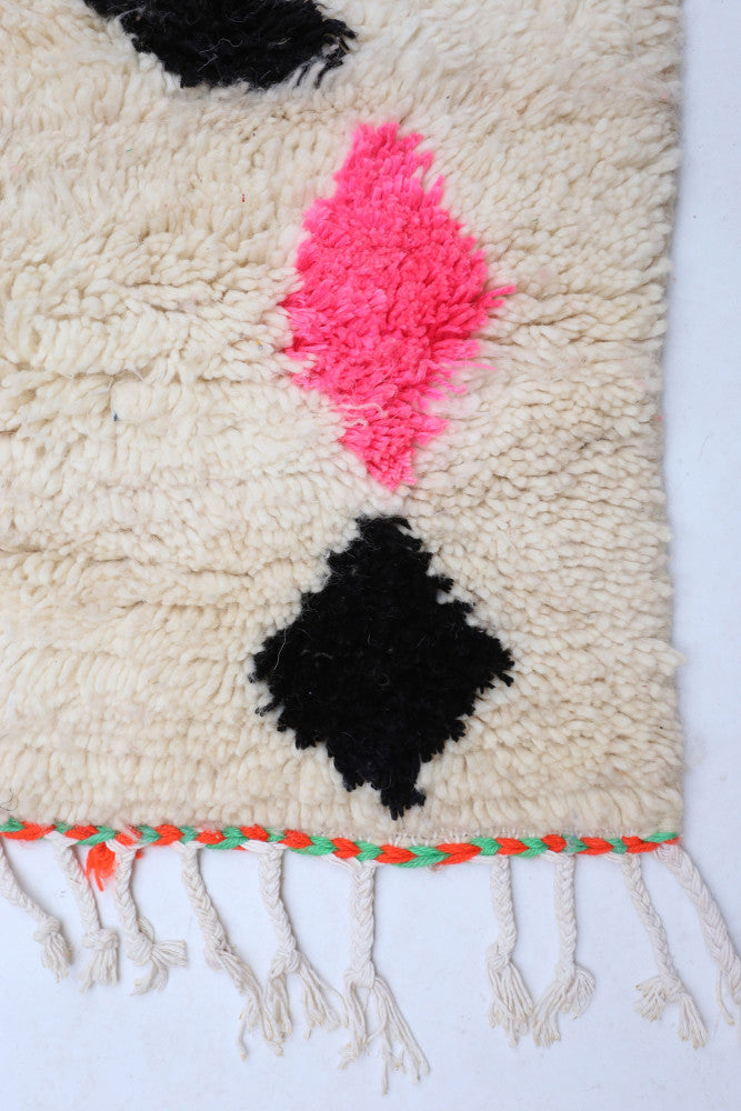 Joyful Collection: Vivid Diamond Azilal Wool Rug 297x190cm
