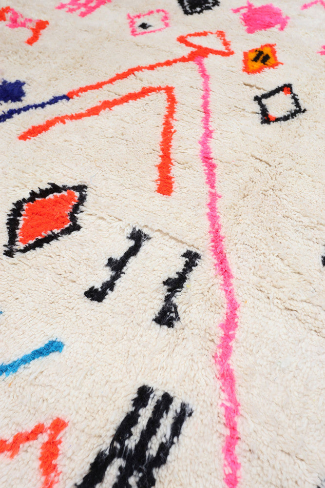 Joyful Collection: Vivid Diamond Azilal Wool Rug 297x190cm