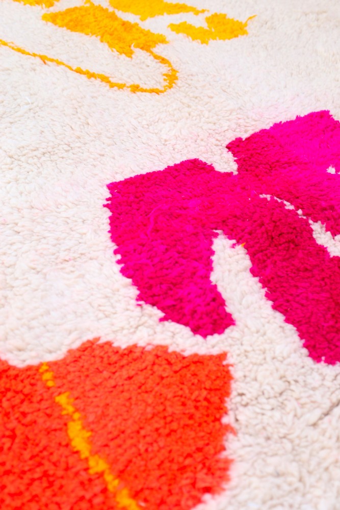 Fuchsia Bloom 270 x 160cm