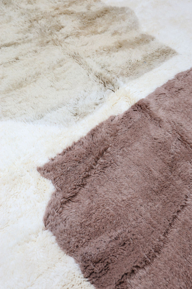 Dual Echo – Custom-Made Mrirt Rug