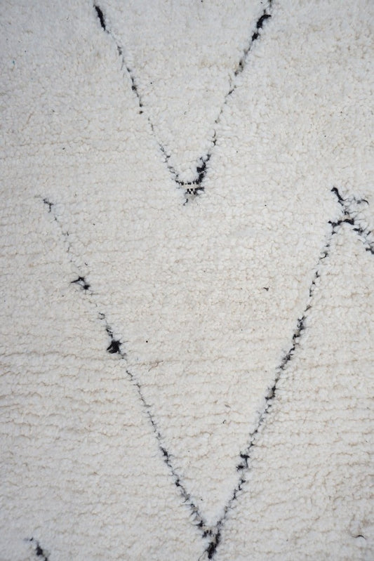 Zigzag Rhythm – Custom Made Beni Ourain Wool Rug